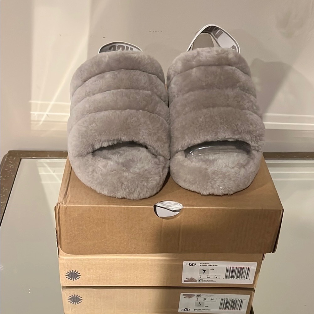 UGG Gray Fluffy Slippers brand new size 7